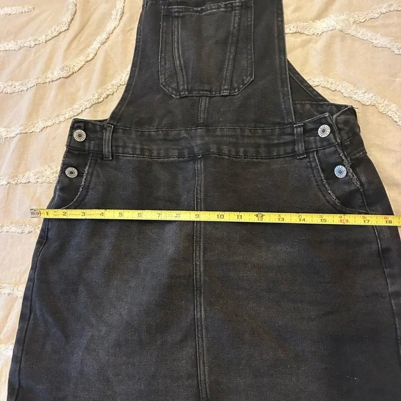 Women's Black Denim Overall Dress - Picture 6 of 7